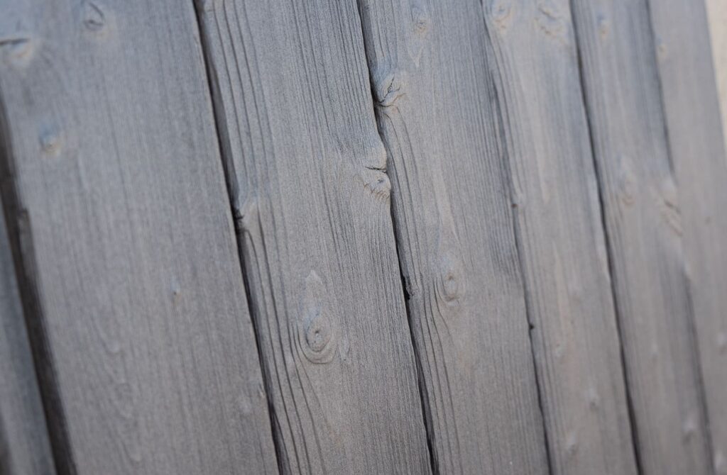 Degintos medienos lentos Medeksa Steel