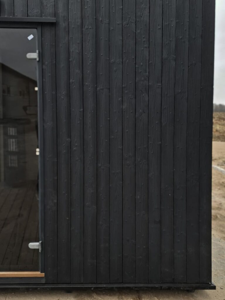 Pusė špunto degintos dailylentės, Medeksa Black spalva