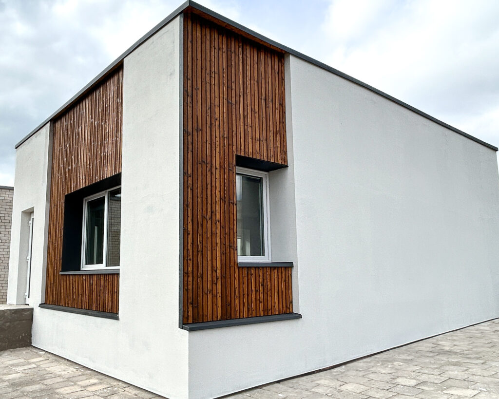 Deginta mediena spalva Medeksa Ember